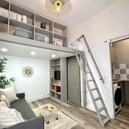 Stylish Steps From Le Marais Paris