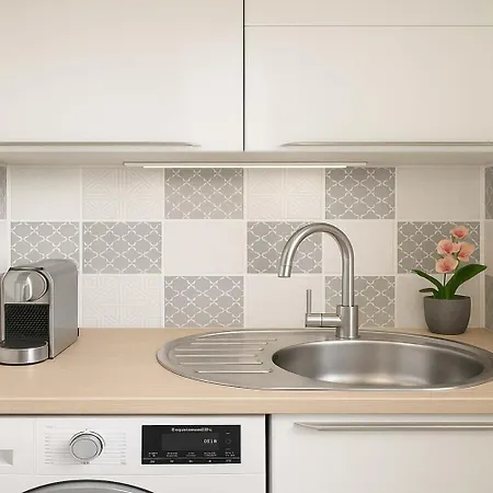 Louvre - Premium For 3 Apartman *