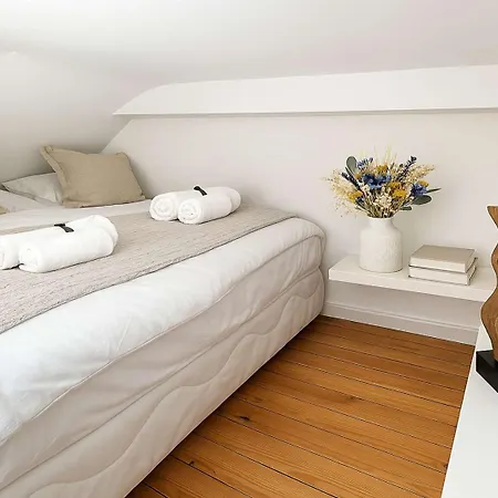 Louvre - Premium For 3 Apartman *