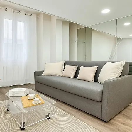 Louvre - Premium For 3