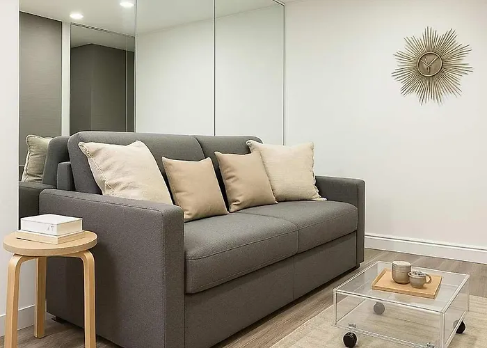 Louvre - Premium For 3 Apartament *